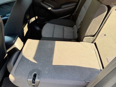 Used 2016 Kia Forte LX image 9