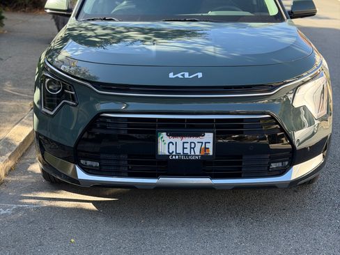 Used 2026 Kia Niro FWD image 2