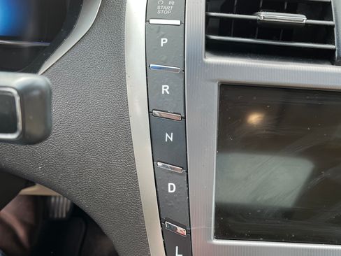 Used 2017 Lincoln MKZ Reserve w/ Climate Package image 25