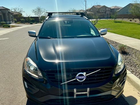 Used 2016 Volvo XC60 T6 R-Design Platinum w/ Climate Package image 10