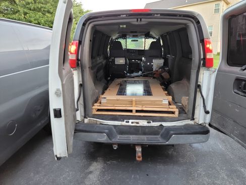 Used 2009 Chevrolet Express 1500 LT Van 3D w/ LT Preferred Equipment Group image 12