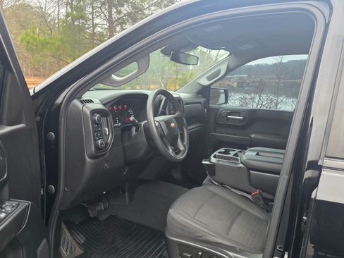 Used 2023 Chevrolet Silverado 1500 Custom image 8