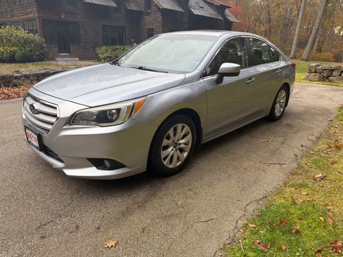 Used 2015 Subaru Legacy 2.5i Premium w/ Moonroof Package image 1