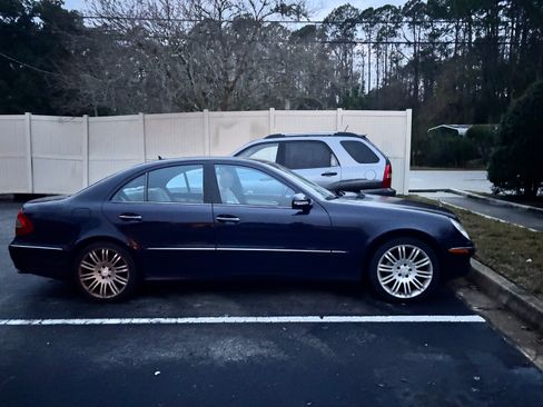 Used 2008 Mercedes-Benz E 550 Sedan image 2