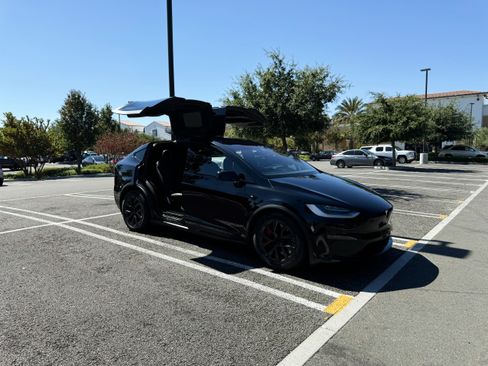 Used 2023 Tesla Model X Plaid image 22