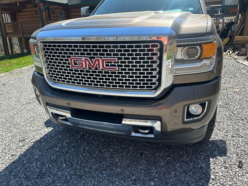 Used 2015 GMC Sierra 2500 Denali w/ Duramax Plus Package image 1
