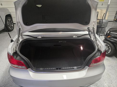 Used 2008 BMW 135i Convertible image 6