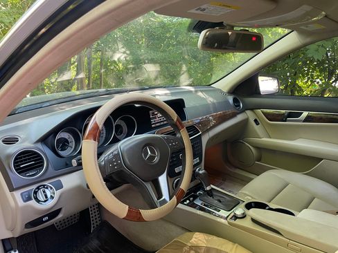 Used 2014 Mercedes-Benz C 300 4MATIC Sedan image 11