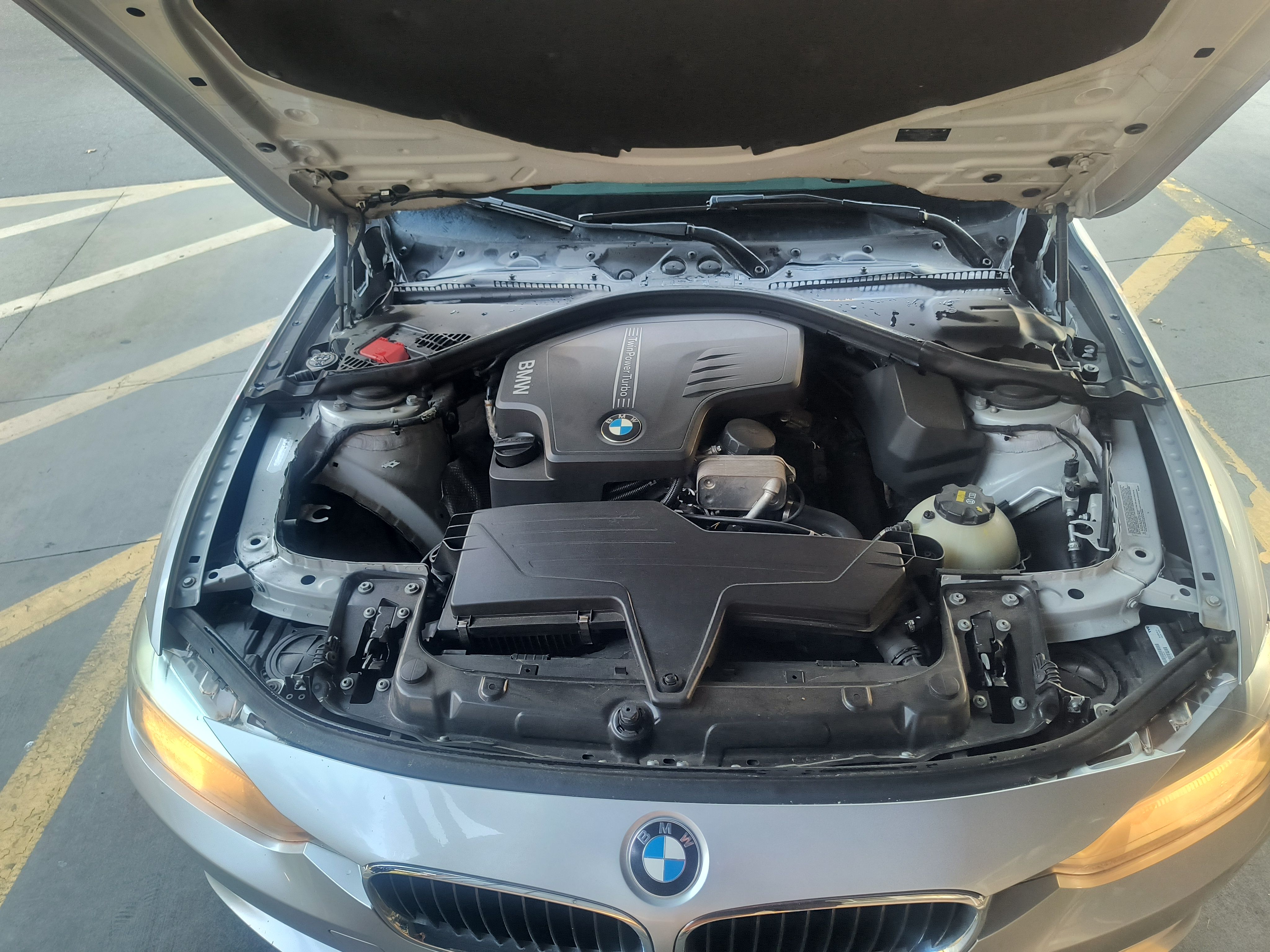 Used 2015 BMW 320i Sedan RWD image 8