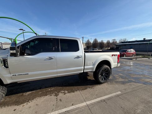 Used 2017 Ford F350 Platinum w/ Platinum Ultimate Package image 4