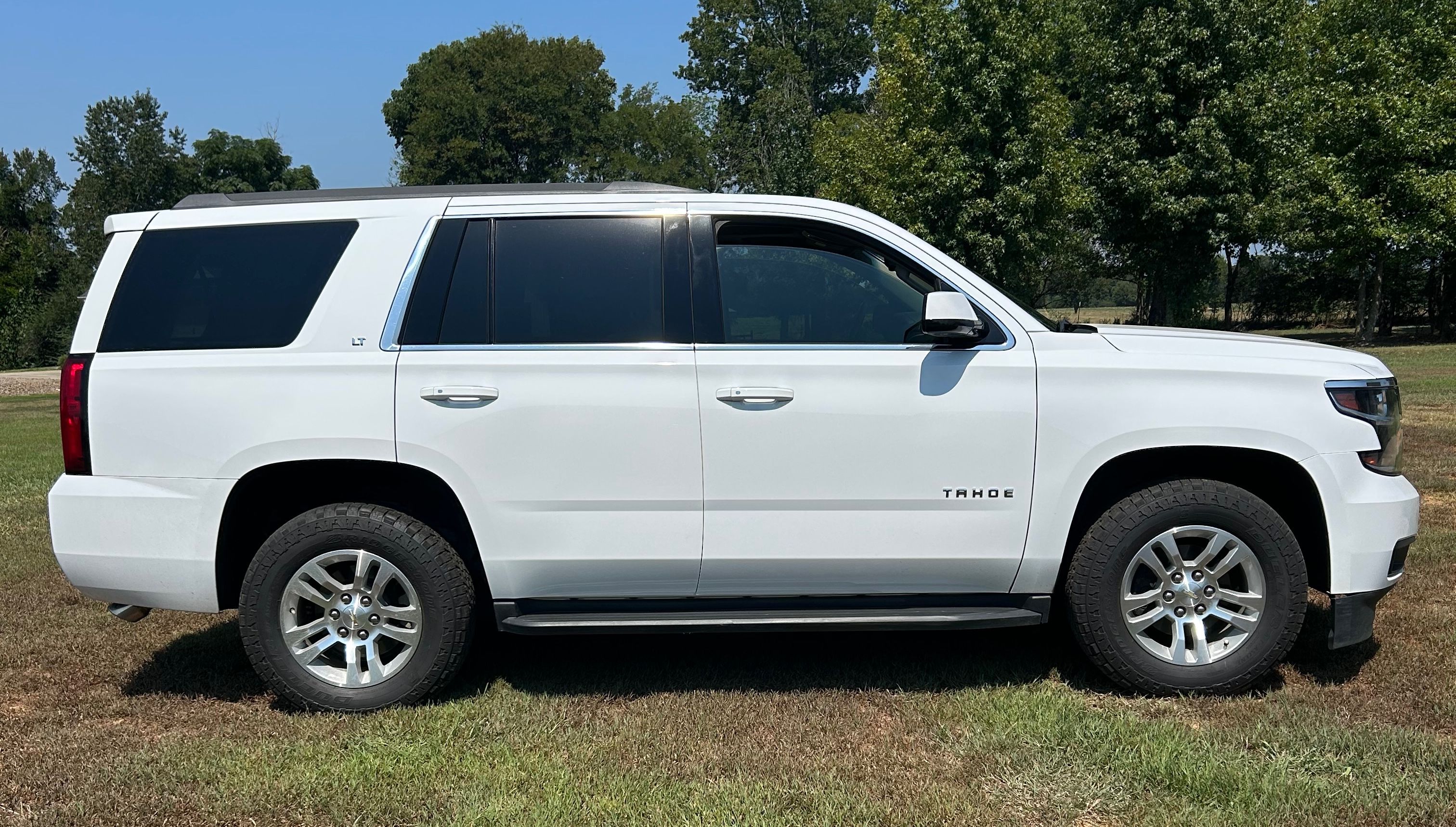 Used 2020 Chevrolet Tahoe LT w/ Luxury Package AWD/4WD image 1