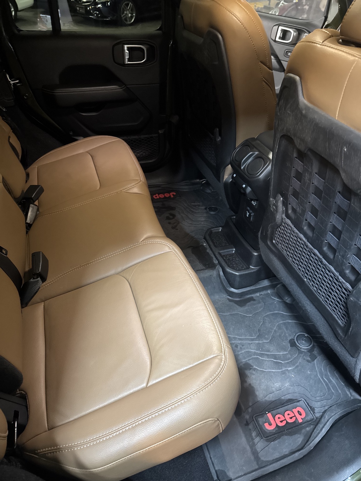 Used 2021 Jeep Wrangler Unlimited Rubicon AWD/4WD image 22