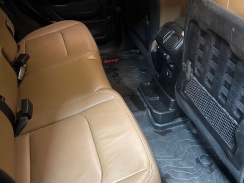 Used 2021 Jeep Wrangler Unlimited Rubicon AWD/4WD image 22