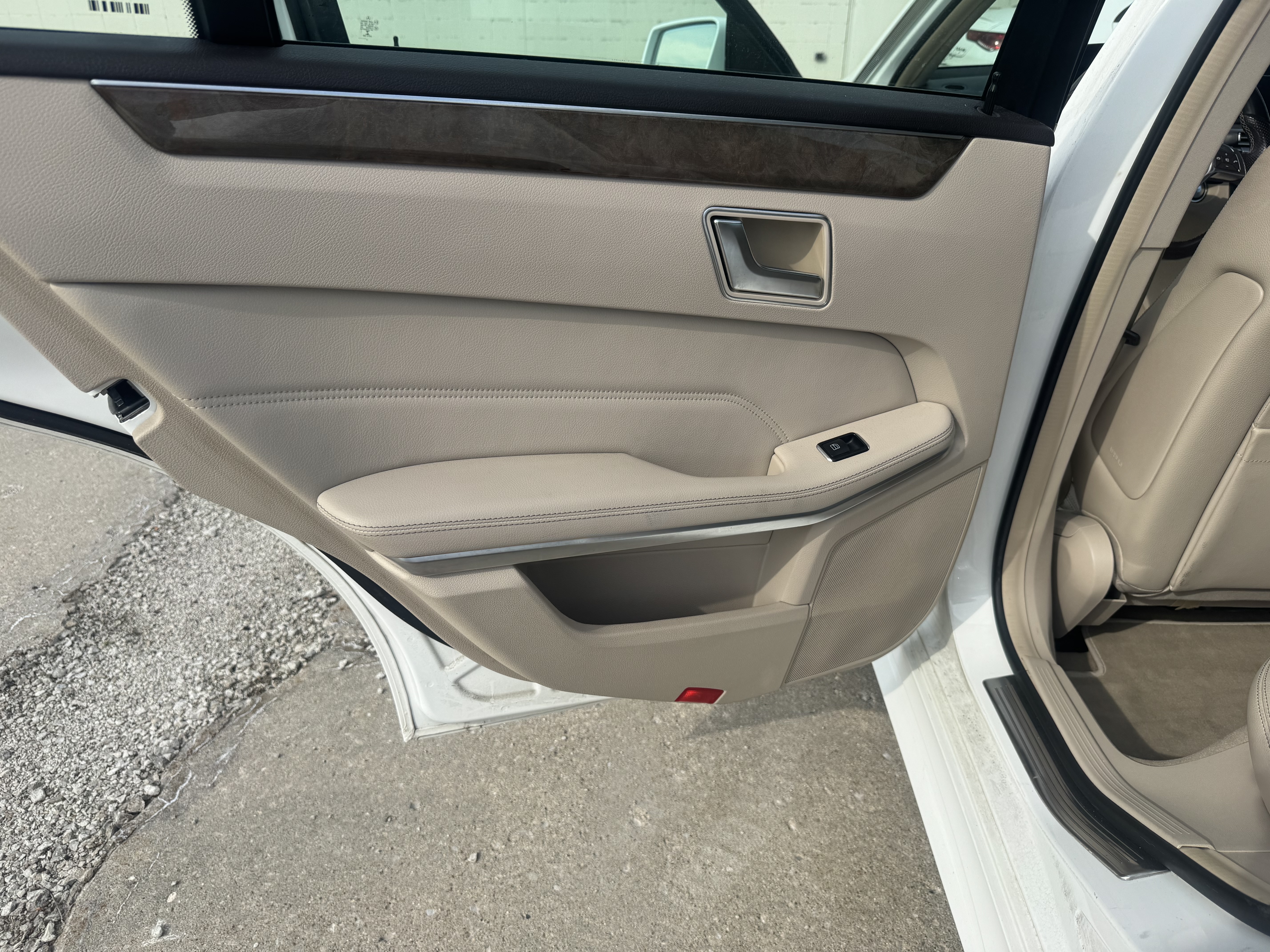 Used 2015 Mercedes-Benz E 350 4MATIC Sedan image 26