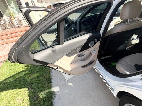 Used 2017 Mercedes-Benz C 300 Sedan image 25