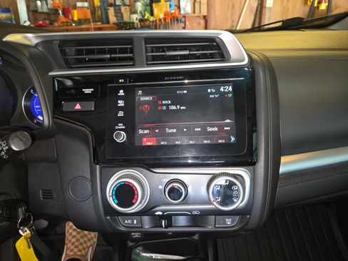 Used 2019 Honda Fit Sport image 6