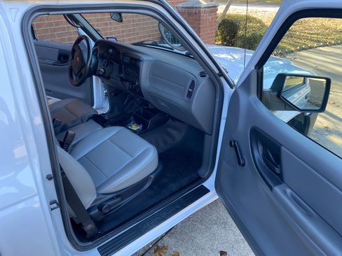 Used 2010 Ford Ranger XL image 11