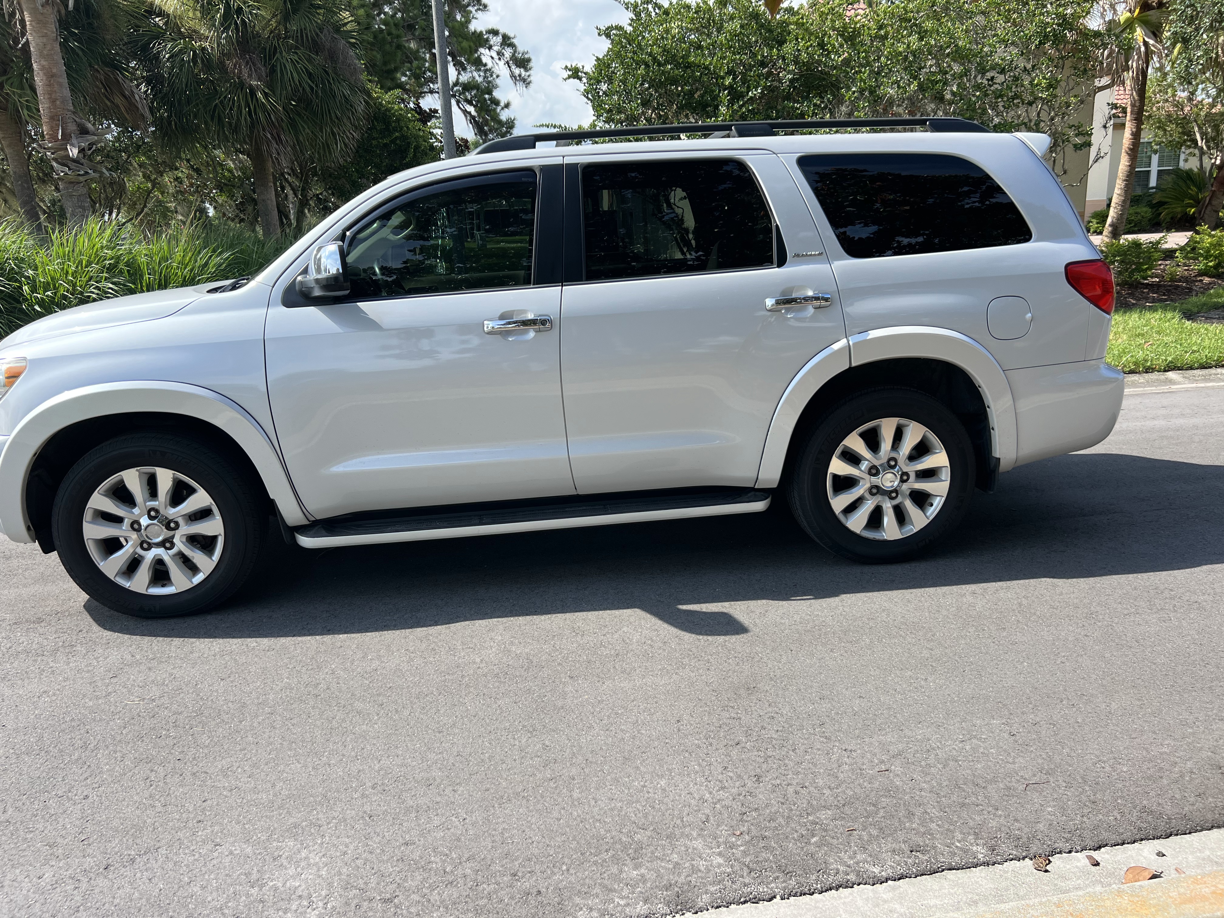 Used 2008 Toyota Sequoia Platinum RWD image 10