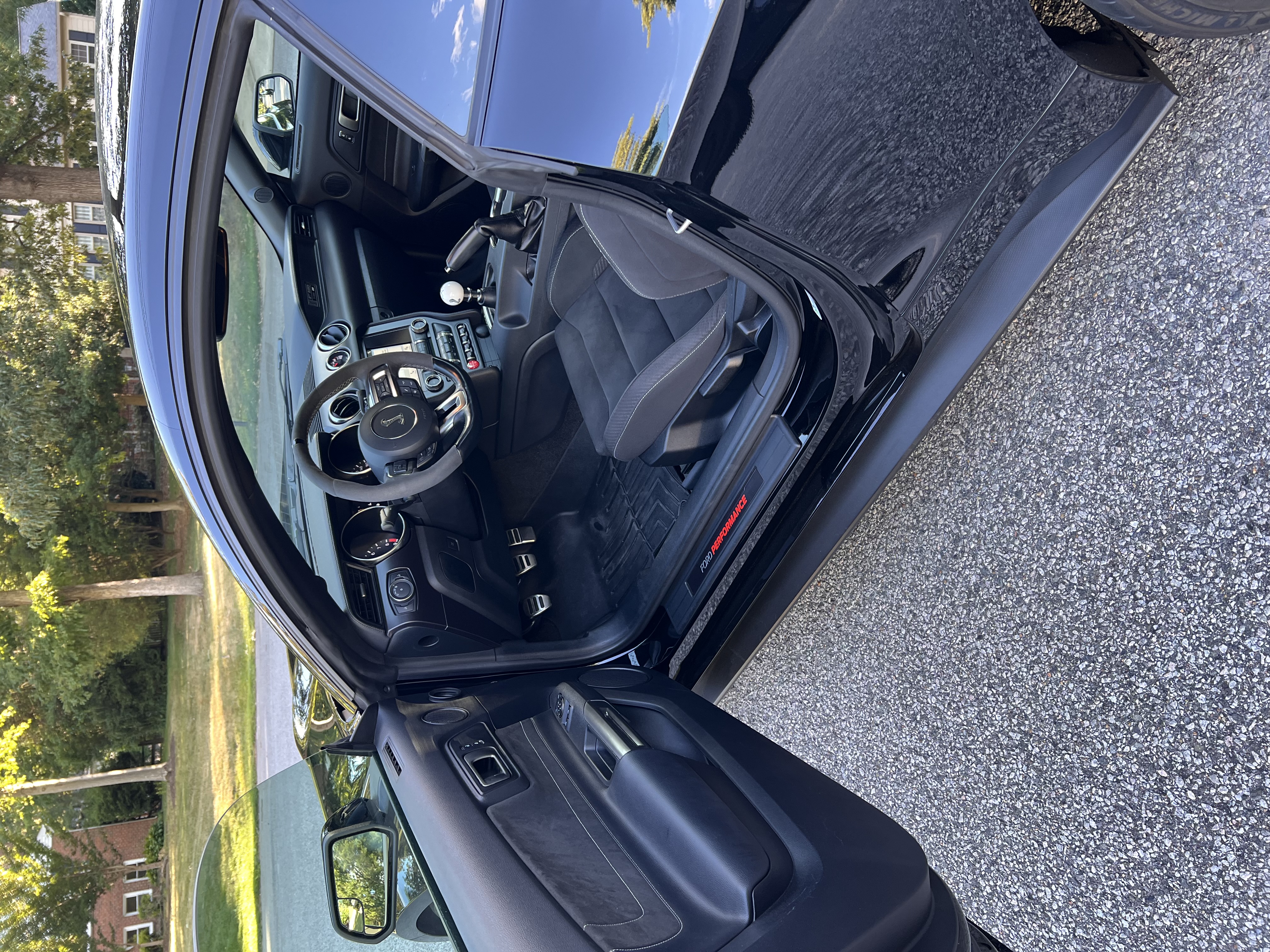 Used 2018 Ford Mustang Shelby GT350 w/ Electronics Package RWD image 10