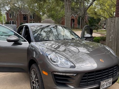 Used 2015 Porsche Macan S image 1