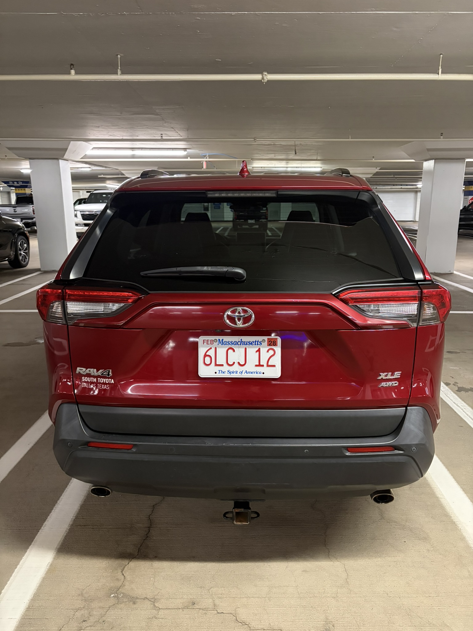 Used 2020 Toyota RAV4 XLE Premium AWD/4WD image 4