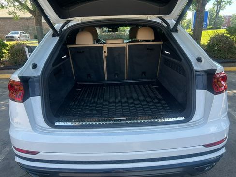Used 2021 Audi Q8 Premium Plus AWD/4WD image 6