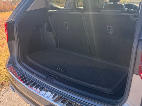 Used 2019 Volkswagen Atlas SEL Premium image 12