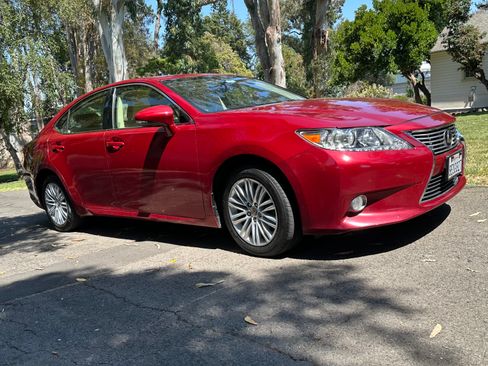 Used 2015 Lexus ES 350 w/ Premium Package FWD image 8
