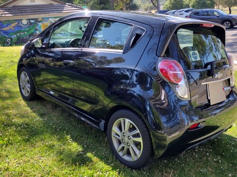 Used 2014 Chevrolet Spark LT image 10