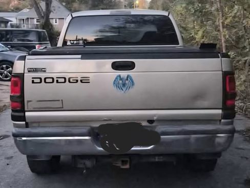 Used 2001 Dodge Ram 2500 Truck 2WD Quad Cab image 4