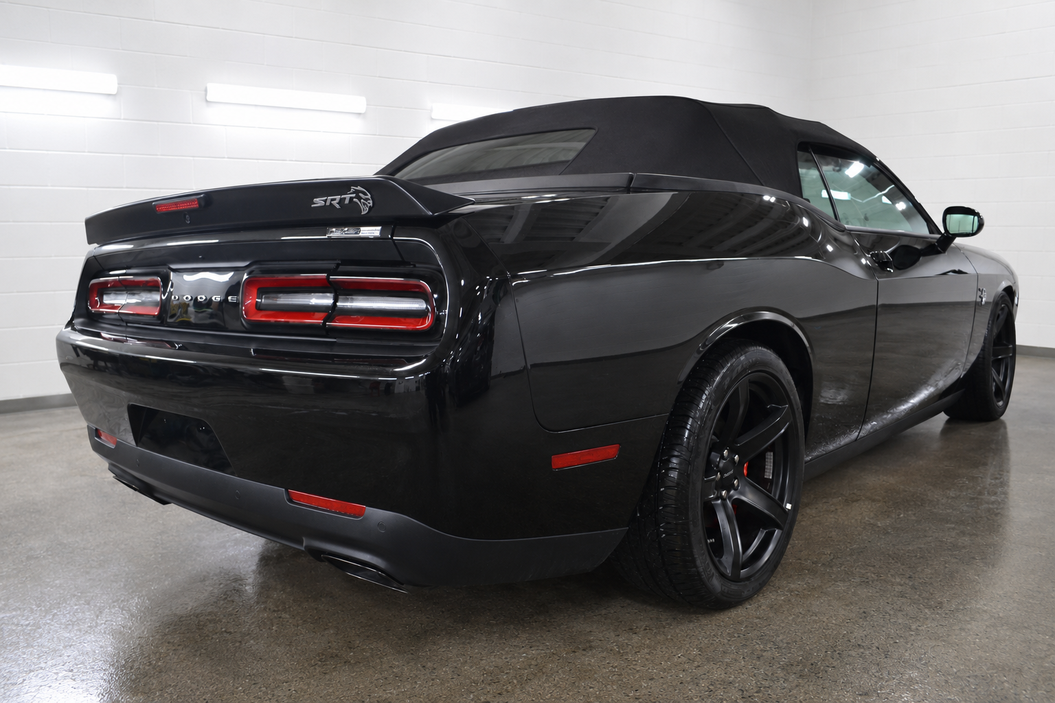 Used 2022 Dodge Challenger SRT Hellcat w/ Plus Package RWD image 8