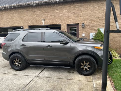 Used 2015 Ford Explorer Sport w/ Equipment Group 401A image 2