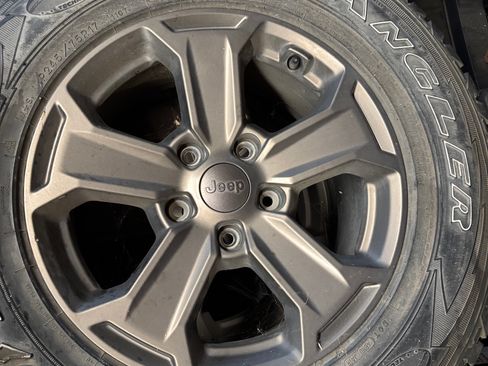 Used 2018 Jeep Wrangler Unlimited Sport image 10