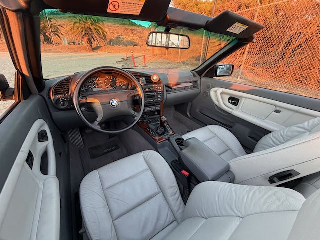 Used 1999 BMW 328i Convertible RWD image 17