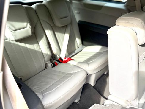 Used 2015 Mercedes-Benz GL 450 4MATIC image 13