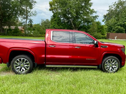 Used 2024 GMC Sierra 1500 Denali AWD/4WD image 5