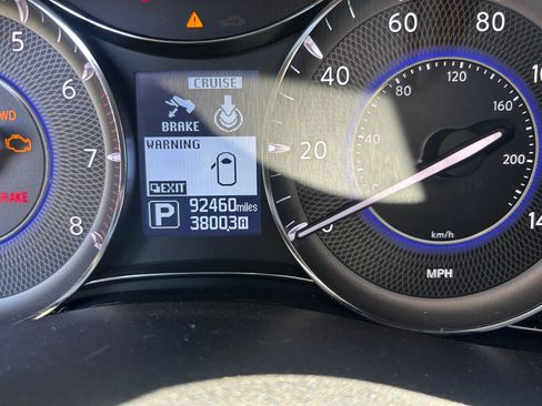 Used 2016 INFINITI QX80 4WD w/ Deluxe Technology Package image 9