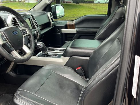 Used 2015 Ford F150 Lariat w/ Equipment Group 501A Mid image 8