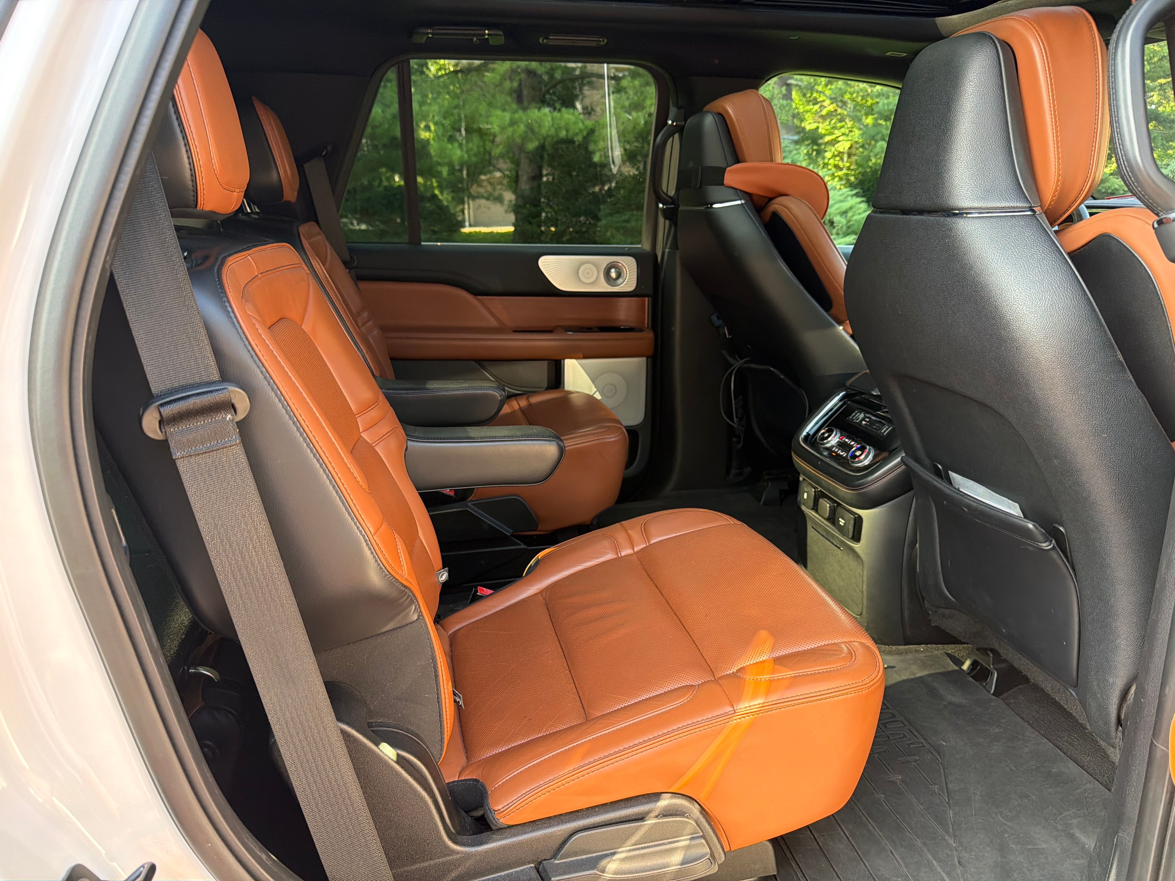 Used 2019 Lincoln Navigator Reserve w/ Cargo Package AWD/4WD image 28