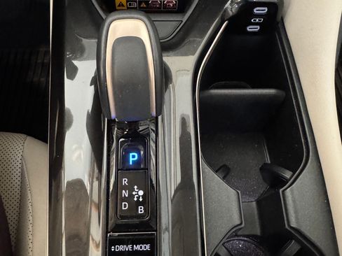 Used 2024 Toyota Crown Limited Sedan 4D image 17