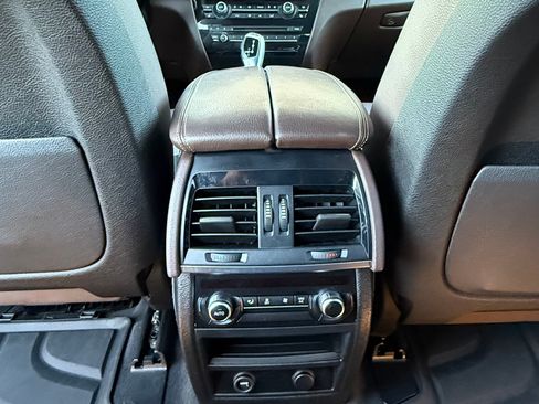 Used 2018 BMW X5 xDrive40e image 12