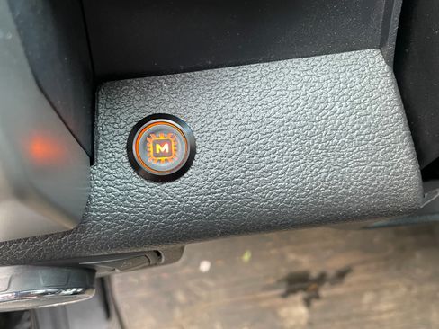 Used 2020 Ford F150 Lariat image 18