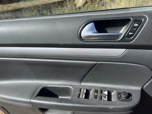 Used 2006 Volkswagen Jetta TDI image 11