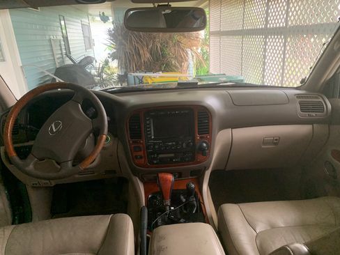 Used 2001 Lexus LX 470 4WD image 10