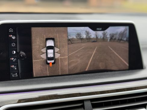 Used 2016 BMW 750i 750i Sedan 4D image 15