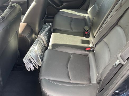 Used 2017 MAZDA MAZDA3 Grand Touring image 2