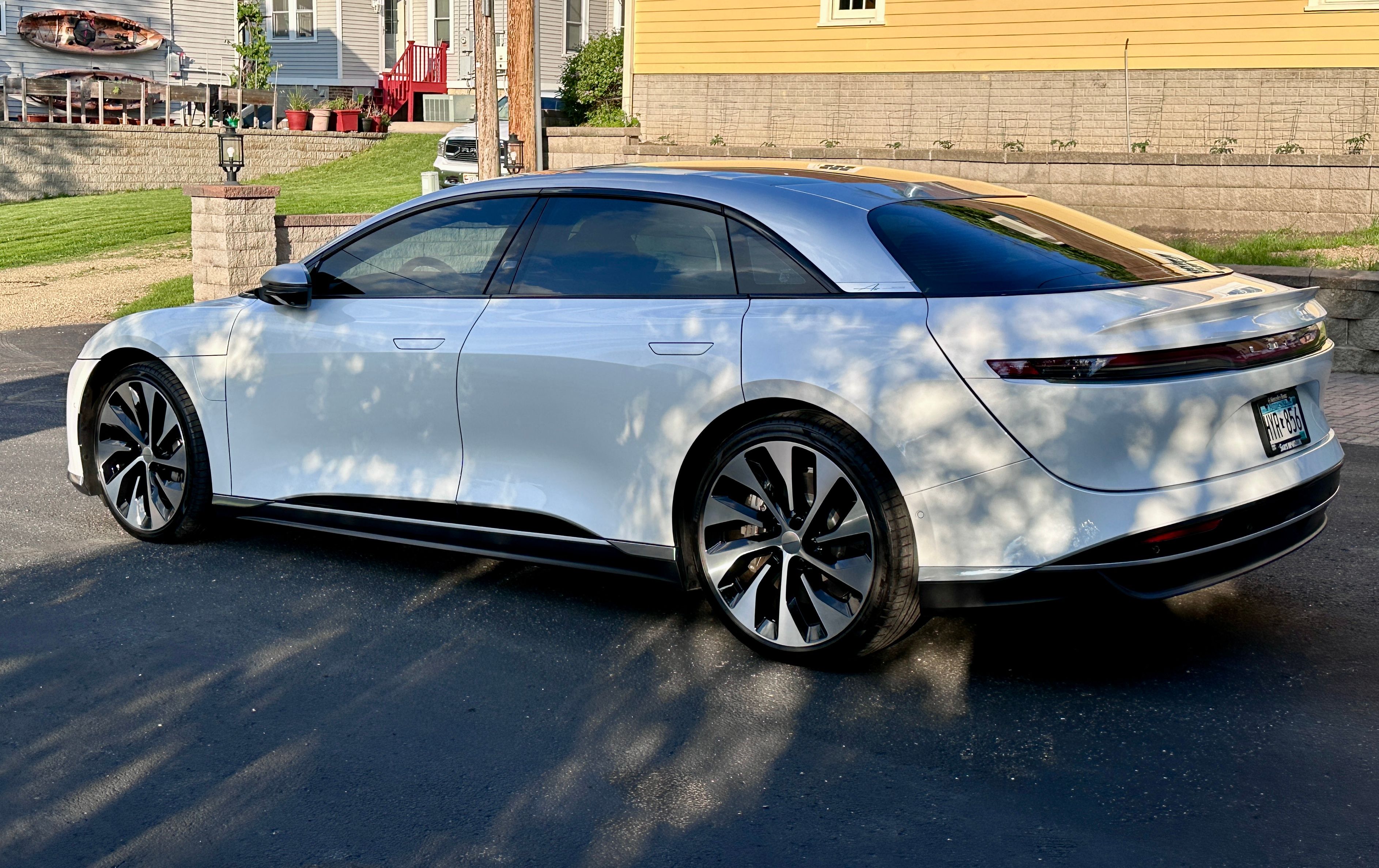 Used 2022 Lucid Air Grand Touring AWD/4WD image 2