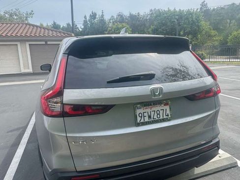 Used 2023 Honda CR-V EX-L image 10