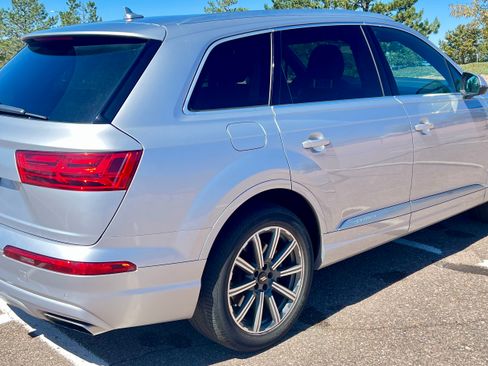 Used 2019 Audi Q7 2.0T Premium Plus w/ Premium Plus Package AWD/4WD image 6