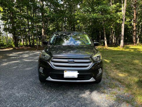 Used 2019 Ford Escape SEL AWD/4WD image 2